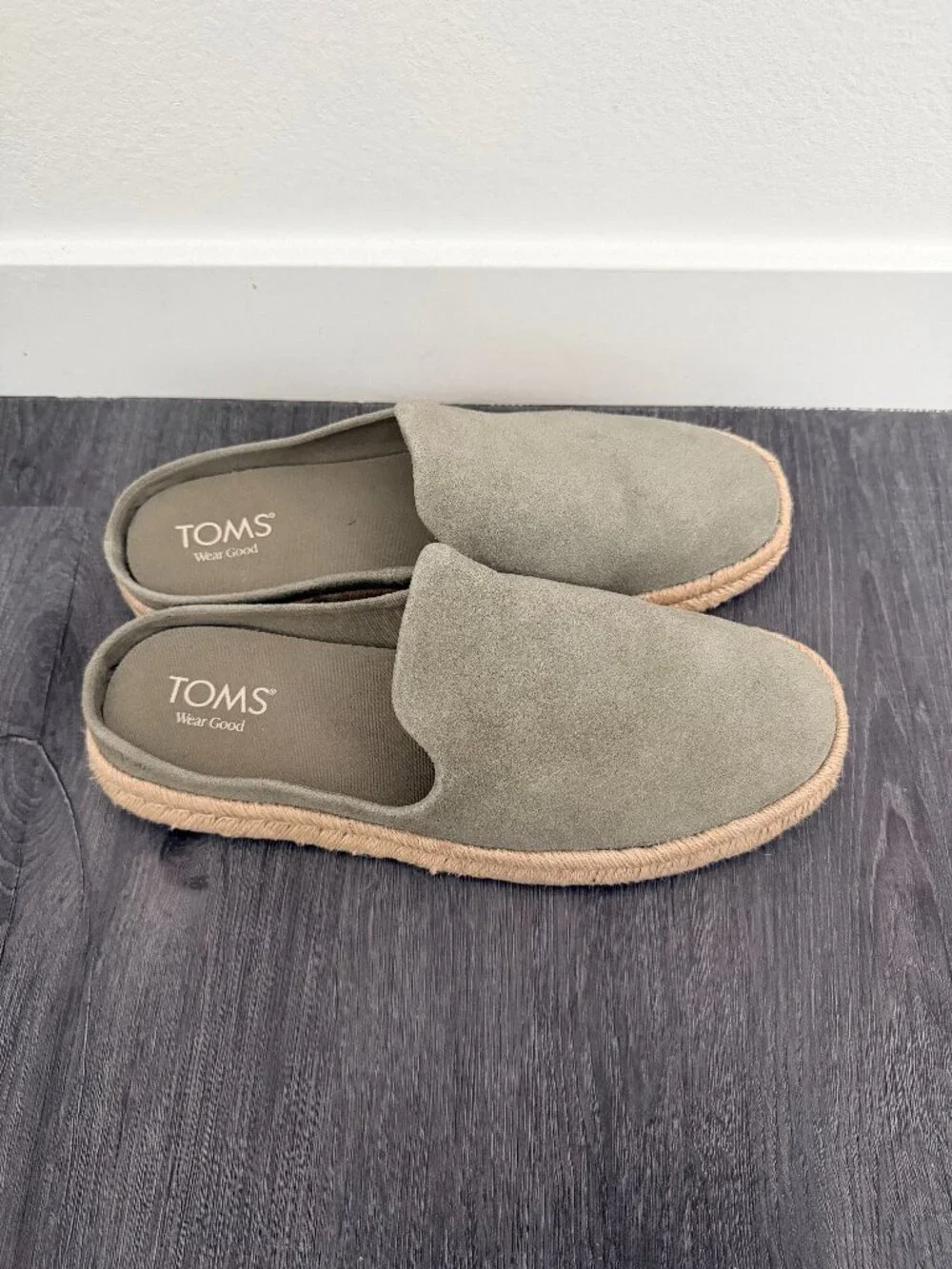 TOMS Santiago Mule – Vetiver Grey Suede (Men's 10.5)